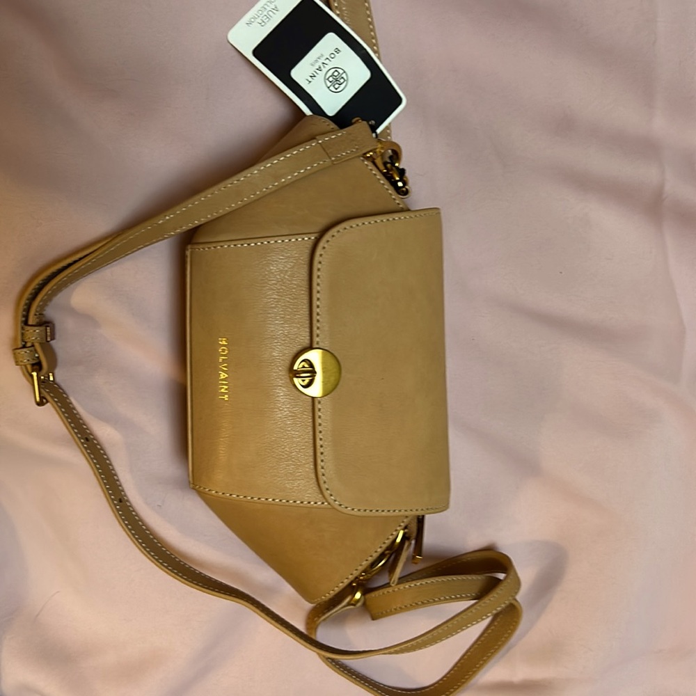 Gorgeous Tan Leather Bolivians crossbody  purse, bag.
